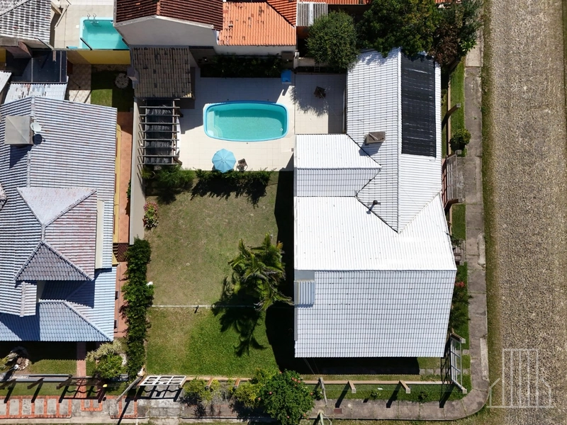 Oportunidade Única: Amplo Imóvel a Passos do Mar em Capão Novo!: 4ª foto da galeria de imagens do imóvel