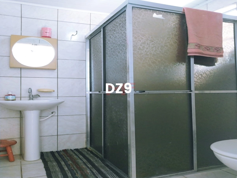 Encontre o Aconchego Ideal nesta Casa de 3 Dormitórios em Capão Novo: 1ª foto da galeria de imagens do imóvel