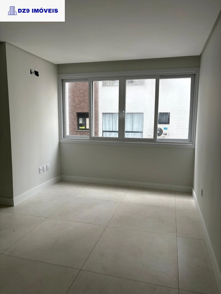 Apartamento de 2 Dormitórios com Suíte no Bairro Navegantes: 1ª foto da galeria de imagens do imóvel
