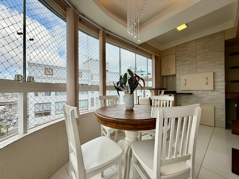 Apartamento mobiliado com vista mar e serra em localização privilegiada!: 10ª foto da galeria de imagens do imóvel