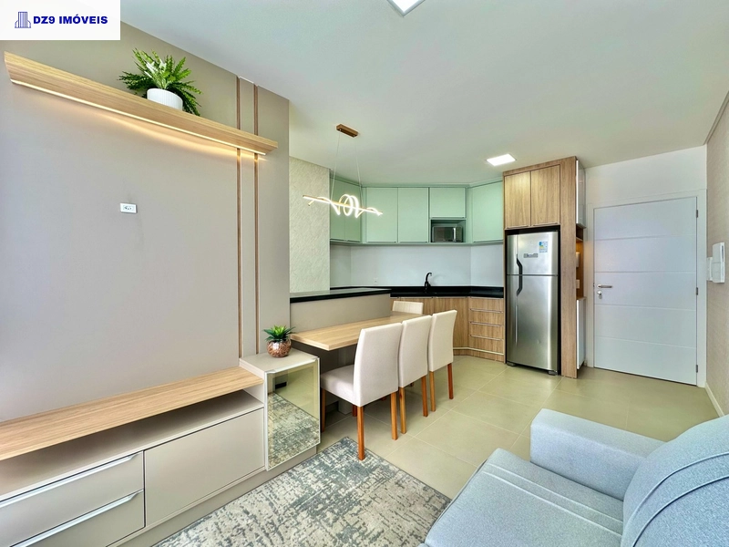 APARTAMENTO DECORADO NO BAIRRO NAVEGANTES: 2ª foto da galeria de imagens do imóvel