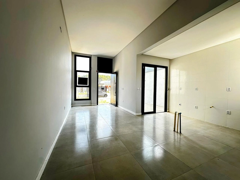 Casa de 3 Dormitórios com Suíte, Pátio Amplo e a 500m do Mar: 5ª foto da galeria de imagens do imóvel