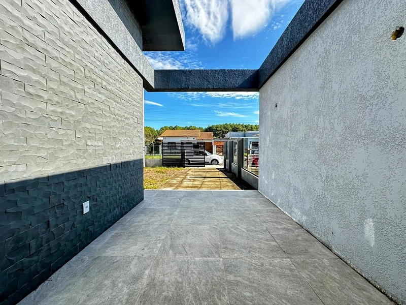 Casa de 3 Dormitórios com Suíte, Pátio Amplo e a 500m do Mar: 4ª foto da galeria de imagens do imóvel