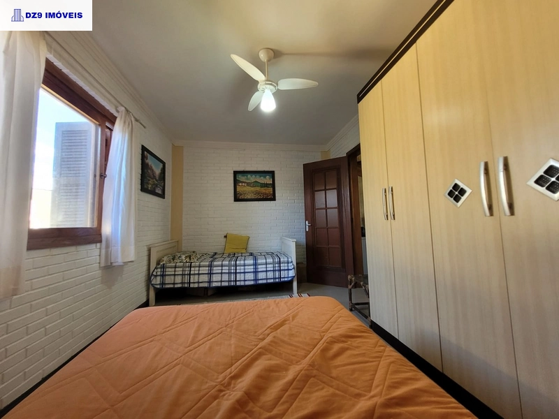 ENCANTADORA CASA ESTILO CHALÉ NA ZONA NOVA: 23ª foto da galeria de imagens do imóvel