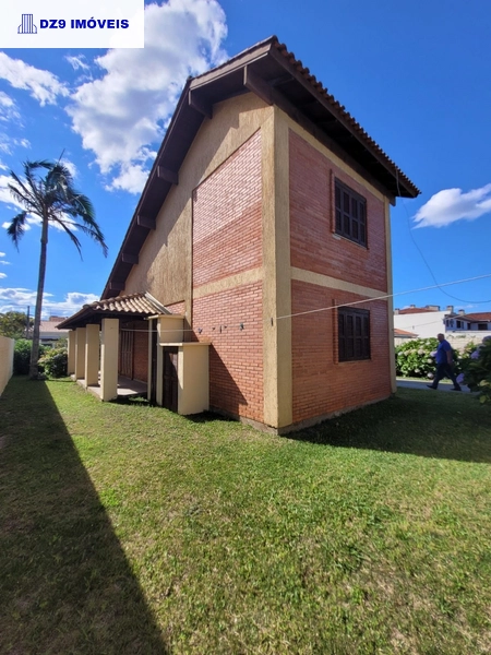 ENCANTADORA CASA ESTILO CHALÉ NA ZONA NOVA: 11ª foto da galeria de imagens do imóvel