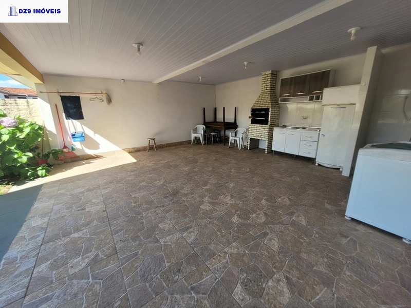 ENCANTADORA CASA ESTILO CHALÉ NA ZONA NOVA: 13ª foto da galeria de imagens do imóvel