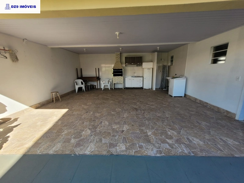 ENCANTADORA CASA ESTILO CHALÉ NA ZONA NOVA: 14ª foto da galeria de imagens do imóvel