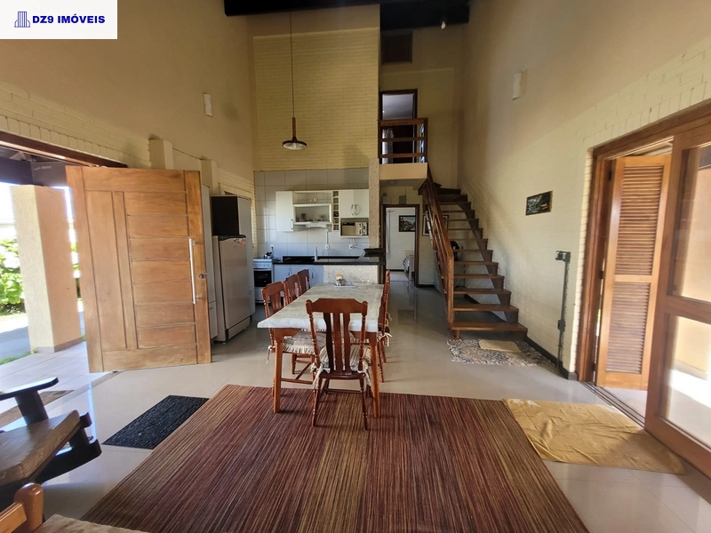 ENCANTADORA CASA ESTILO CHALÉ NA ZONA NOVA: 18ª foto da galeria de imagens do imóvel