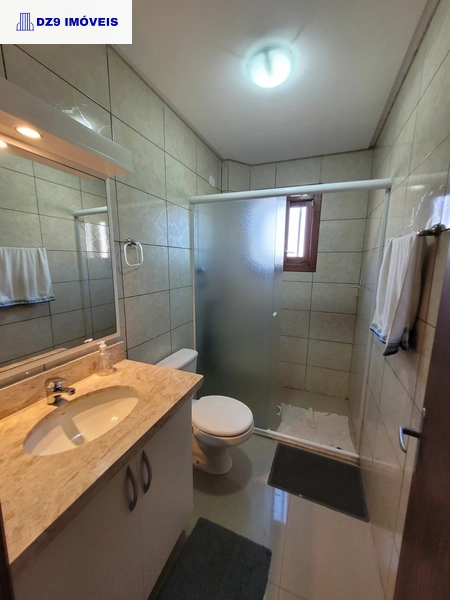 ENCANTADORA CASA ESTILO CHALÉ NA ZONA NOVA: 24ª foto da galeria de imagens do imóvel