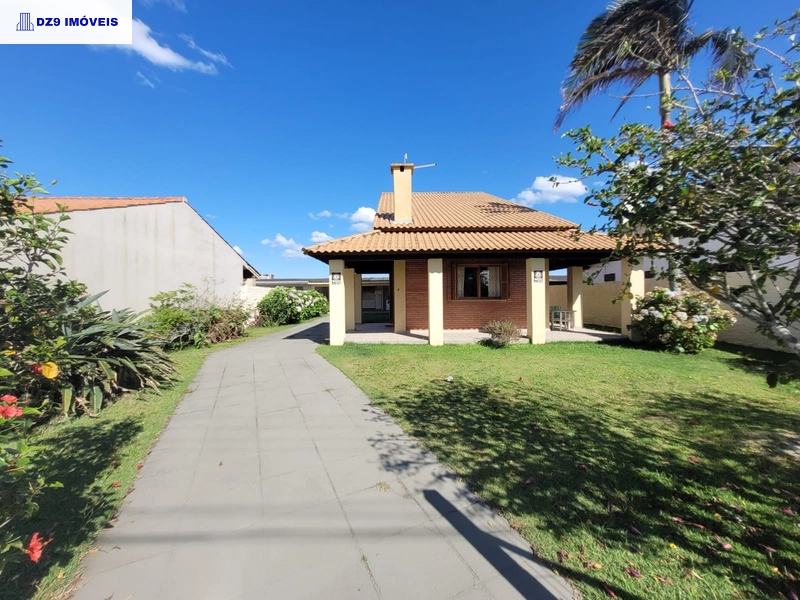 ENCANTADORA CASA ESTILO CHALÉ NA ZONA NOVA: 7ª foto da galeria de imagens do imóvel