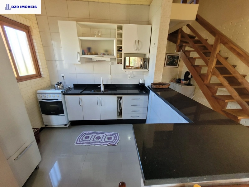 ENCANTADORA CASA ESTILO CHALÉ NA ZONA NOVA: 17ª foto da galeria de imagens do imóvel