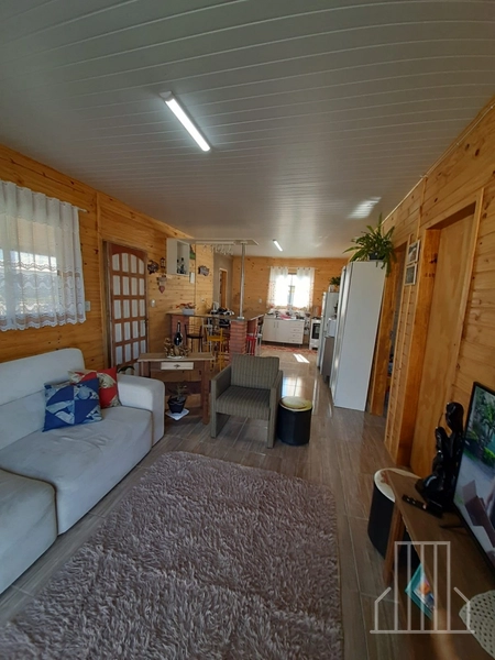 ÓTIMA CASA DE MADEIRA COM 3 DORMITÓRIOS EM CAPÃO NOVO!: 7ª foto da galeria de imagens do imóvel