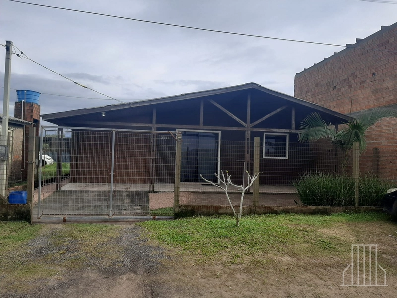 ÓTIMA CASA DE MADEIRA COM 3 DORMITÓRIOS EM CAPÃO NOVO!: 10ª foto da galeria de imagens do imóvel