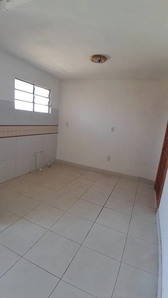 linda casa localizada na rua chile : 11ª foto da galeria de imagens do imóvel