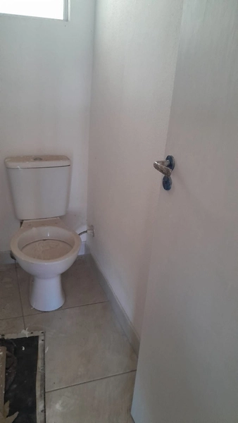 linda casa localizada na rua chile : 6ª foto da galeria de imagens do imóvel