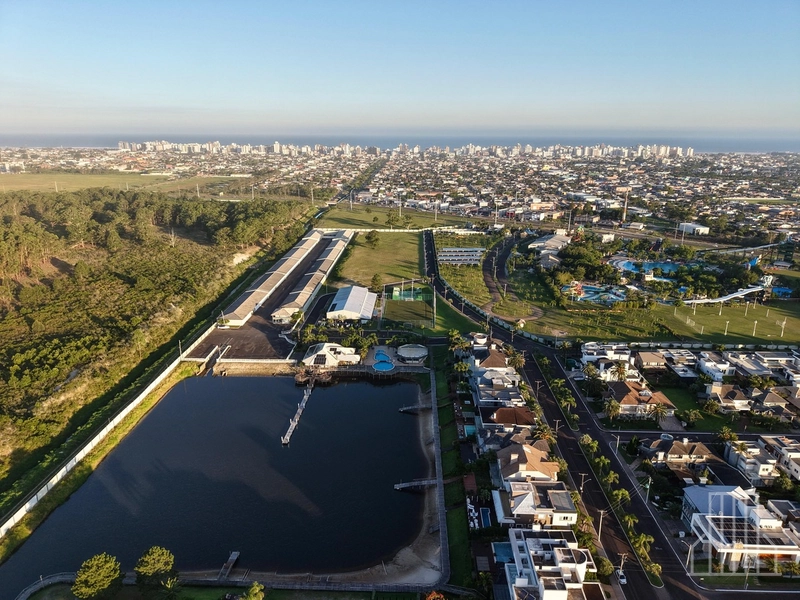 Casa Por do Sol no Condomínio Velas da Marina: Luxo, Conforto e Vista: 4ª foto da galeria de imagens do imóvel