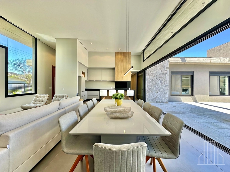 CASA IMPECÁVEL À VENDA - PERFEITA PARA SUA FAMÍLIA!: 4ª foto da galeria de imagens do imóvel