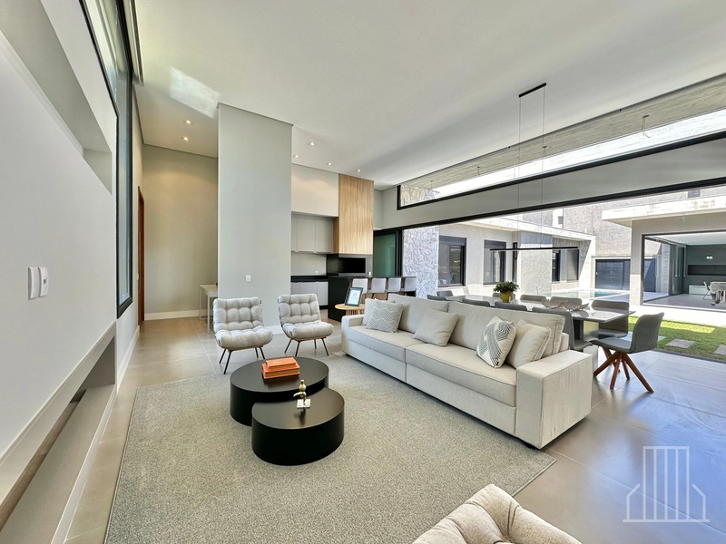 CASA IMPECÁVEL À VENDA - PERFEITA PARA SUA FAMÍLIA!: 2ª foto da galeria de imagens do imóvel