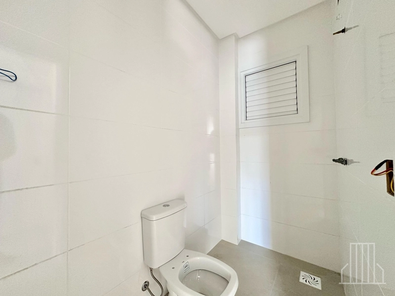 Apartamento de 3 Dormitórios com Vista para Praça e Infraestrutura: 11ª foto da galeria de imagens do imóvel