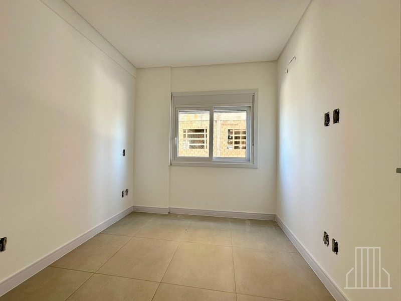 Apartamento de 3 Dormitórios com Vista para Praça e Infraestrutura: 8ª foto da galeria de imagens do imóvel