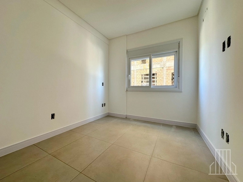 Apartamento de 3 Dormitórios com Vista para Praça e Infraestrutura: 10ª foto da galeria de imagens do imóvel