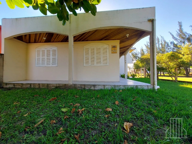 INCRÍVEL SOBRADO NO BAIRRO CAPÃO NOVO À VENDA!: 3ª foto da galeria de imagens do imóvel