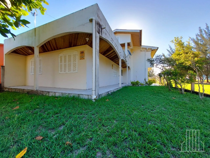 INCRÍVEL SOBRADO NO BAIRRO CAPÃO NOVO À VENDA!: 1ª foto da galeria de imagens do imóvel