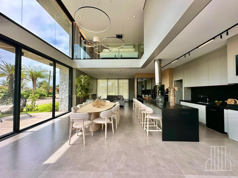 Luxuoso Sobrado à Beira-Mar no Condomínio La Plage: 4ª foto da galeria de imagens do imóvel