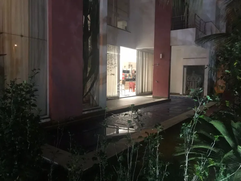 Casa com 4 dormitórios à venda, 474 m² por R$ 3.950.000,0 JD Barcelona: 3ª foto da galeria de imagens do imóvel