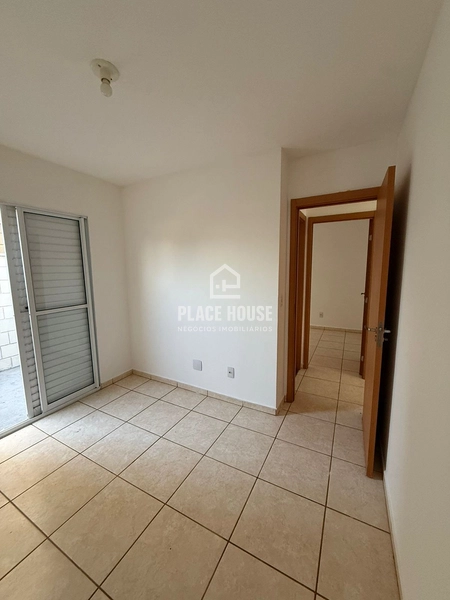 Apartamento térreo com área externa privativa: 2ª foto da galeria de imagens do imóvel