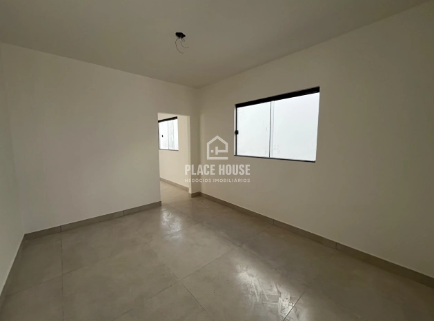 Oportunidade Única: Casa Recém-Reformada com Amplo Terreno e Localização Estratégica!: 8ª foto da galeria de imagens do imóvel