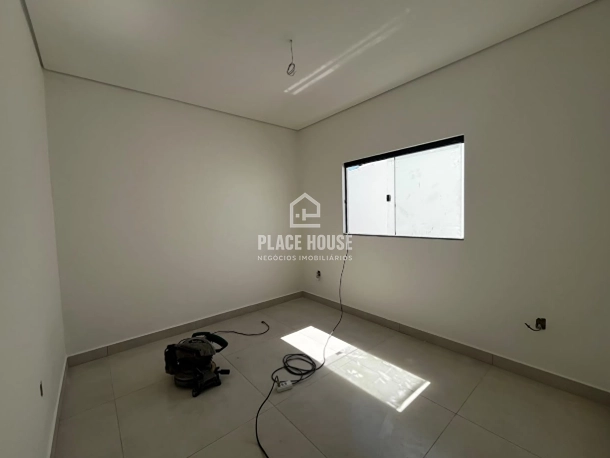 Oportunidade Única: Casa Recém-Reformada com Amplo Terreno e Localização Estratégica!: 6ª foto da galeria de imagens do imóvel