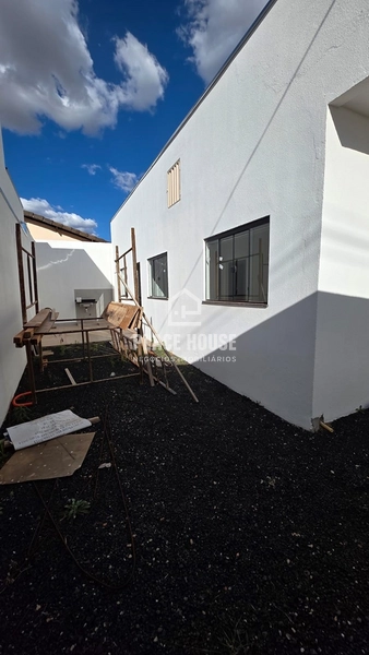 Casa de Esquina 2 Qts (1 Suíte) no Jardim Europa - Aceita Financiamento: 15ª foto da galeria de imagens do imóvel