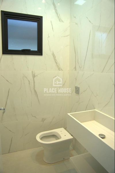  Casa de Alto Padrão à Venda no Reserva dos Ipês | 3 Suítes e Piscina: 13ª foto da galeria de imagens do imóvel