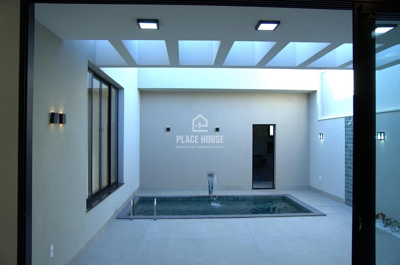  Casa de Alto Padrão à Venda no Reserva dos Ipês | 3 Suítes e Piscina: 8ª foto da galeria de imagens do imóvel