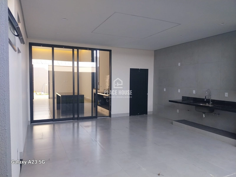 Casa no Portal do Vale - Uberlândia - MG: 3ª foto da galeria de imagens do imóvel