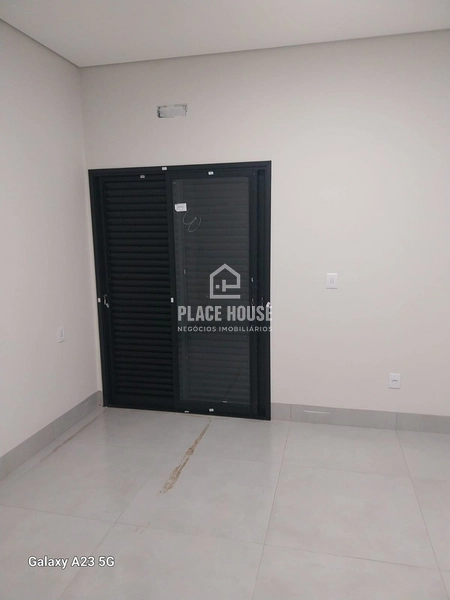 Casa no Portal do Vale - Uberlândia - MG: 8ª foto da galeria de imagens do imóvel