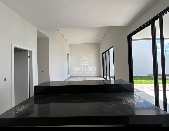 VENDO CASA DE 3 QUARTOS SENDO 1 SUÍTE E CLOSET - UBERLÂNDIA: 11ª foto da galeria de imagens do imóvel