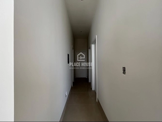  VENDO CASA DE 3 QUARTOS SENDO 1 SUÍTE E CLOSET - UBERLÂNDIA: 6ª foto da galeria de imagens do imóvel
