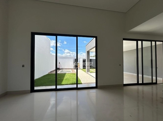  VENDO CASA DE 3 QUARTOS SENDO 1 SUÍTE E CLOSET - UBERLÂNDIA: 9ª foto da galeria de imagens do imóvel