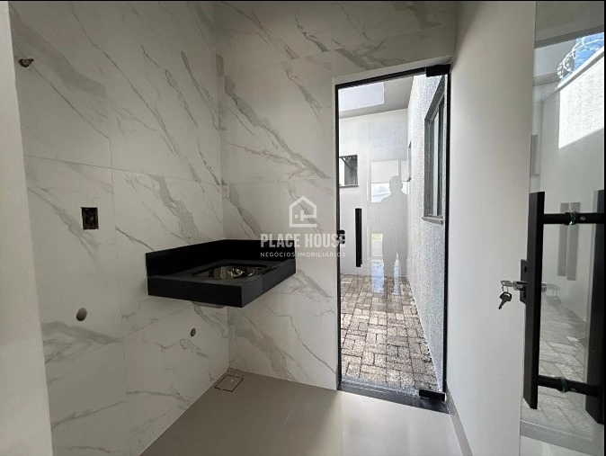  VENDO CASA DE 3 QUARTOS SENDO 1 SUÍTE E CLOSET - UBERLÂNDIA: 7ª foto da galeria de imagens do imóvel