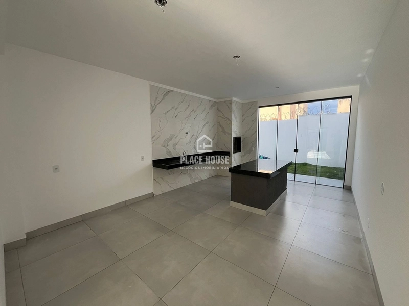 Casa Duplex estilo Sobrado à Venda  com 03 quartos, 01 suite – Novo Mundo/ Vida Nova- Uberlândia - MG: 4ª foto da galeria de imagens do imóvel