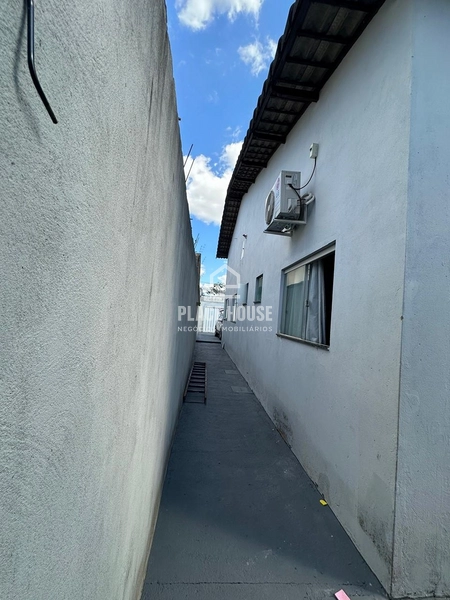Oportunidade Única no Jardim Holanda: Casa de Esquina + Ponto Comercial!: 7ª foto da galeria de imagens do imóvel