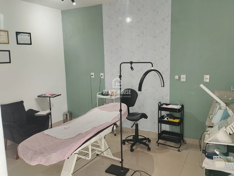 Oportunidade Única no Jardim Holanda: Casa de Esquina + Ponto Comercial!: 26ª foto da galeria de imagens do imóvel