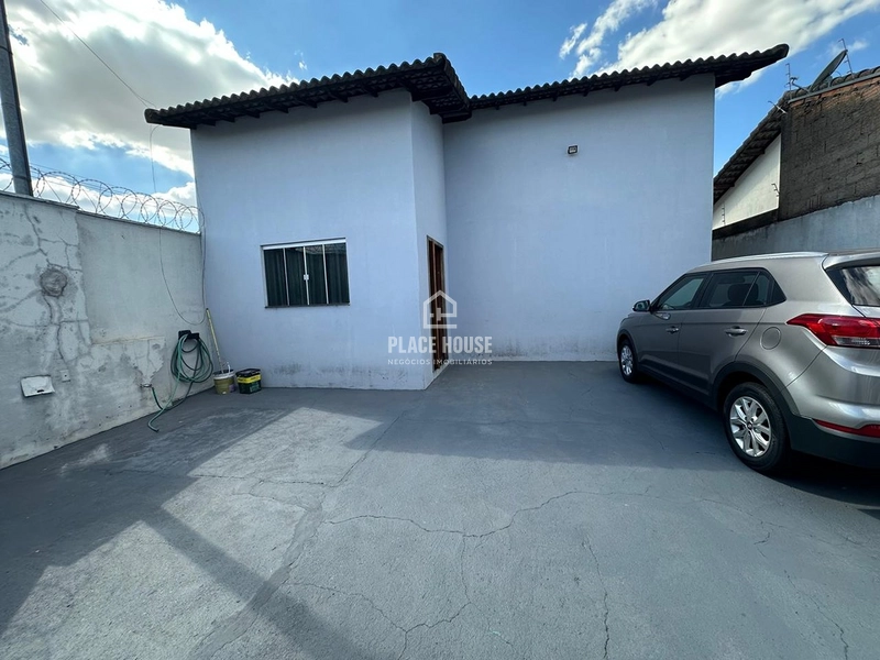 Oportunidade Única no Jardim Holanda: Casa de Esquina + Ponto Comercial!: 9ª foto da galeria de imagens do imóvel