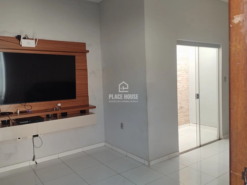 Oportunidade Única no Jardim Holanda: Casa de Esquina + Ponto Comercial!: 2ª foto da galeria de imagens do imóvel