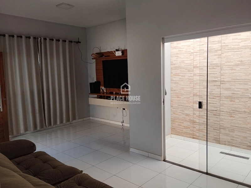 Oportunidade Única no Jardim Holanda: Casa de Esquina + Ponto Comercial!: 1ª foto da galeria de imagens do imóvel