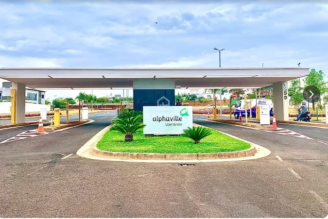 Lote com 551 m² Condomínio  Alphavile 1 - Uberlândia/MG: 3ª foto da galeria de imagens do imóvel