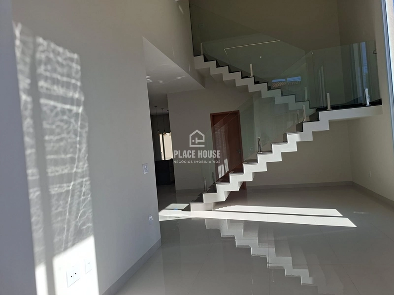 Casa sobrado com 3 quartos - B. Morada da Colina - Uberlândia-MG: 2ª foto da galeria de imagens do imóvel