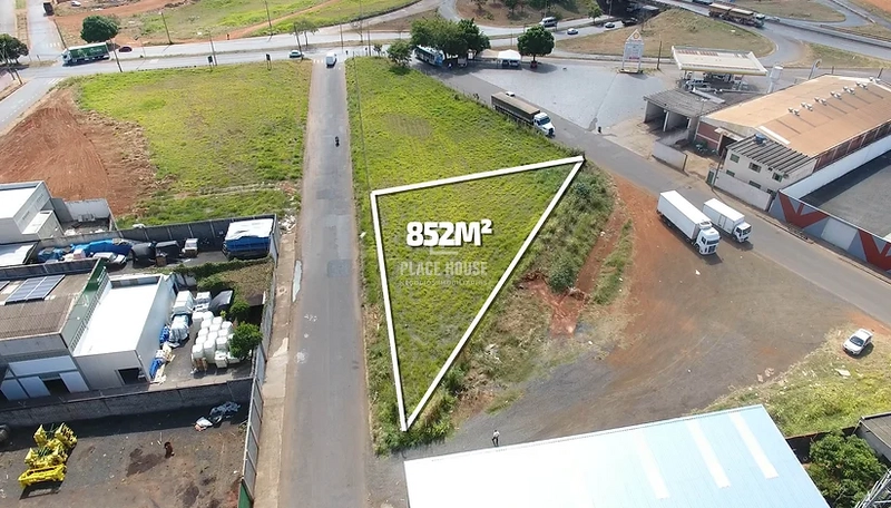 Lote a venda 852m ² no bairro Segismundo Pereira - Uberlândia - MG: 3ª foto da galeria de imagens do imóvel
